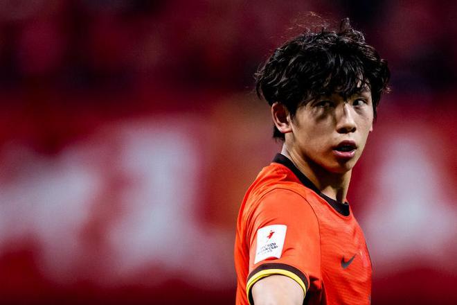 劉誠宇18歲，連續(xù)兩場失國足名單，仍需等機遇。